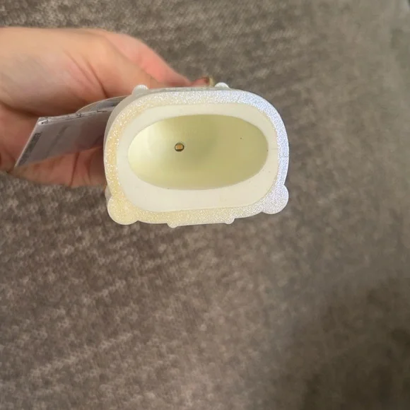 Bath & Body Works Disney Pocketback holder - Picture 4 of 5